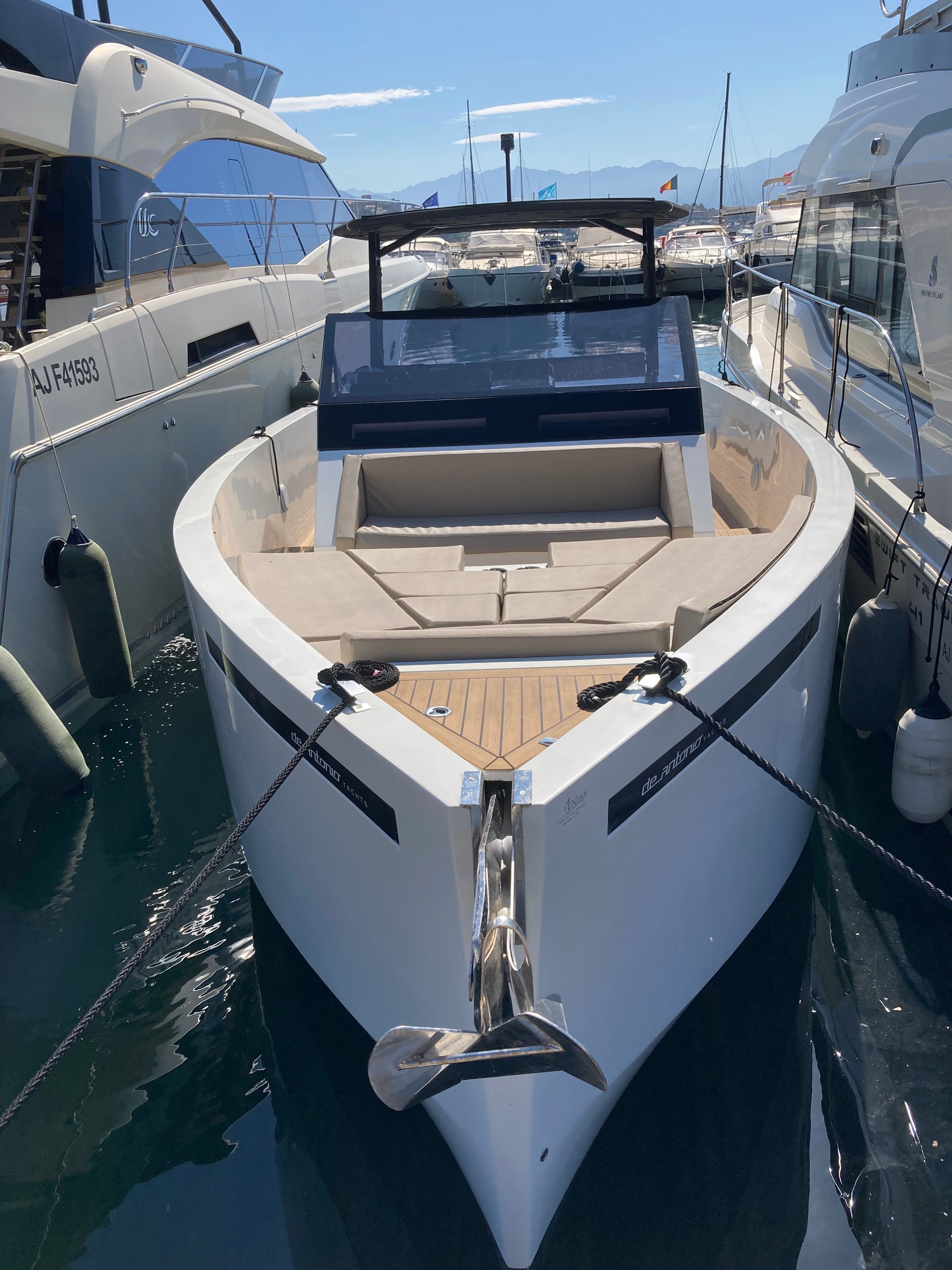 De Antonio 34 | Tokyo