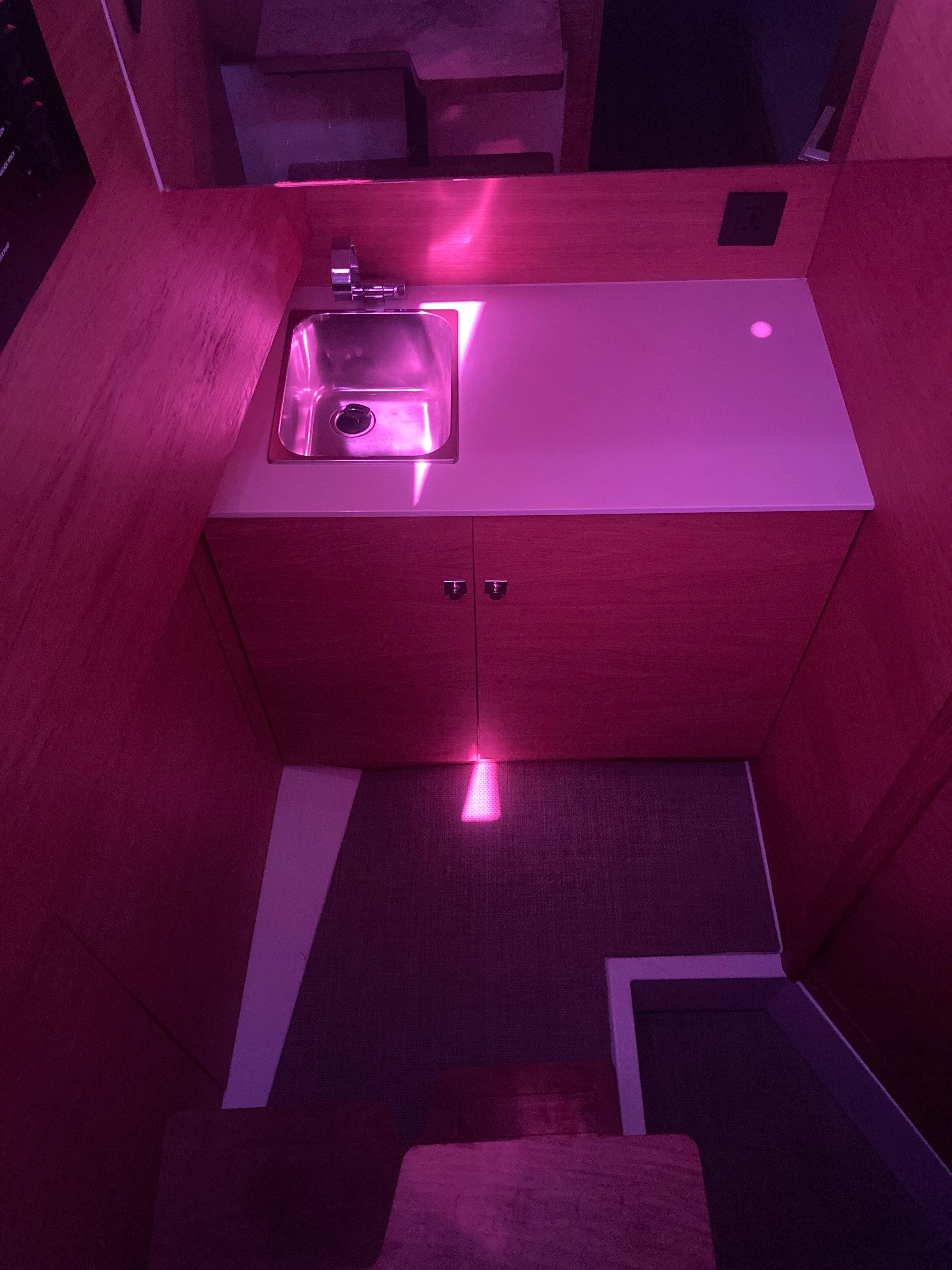 De Antonio 34 | Tokyo