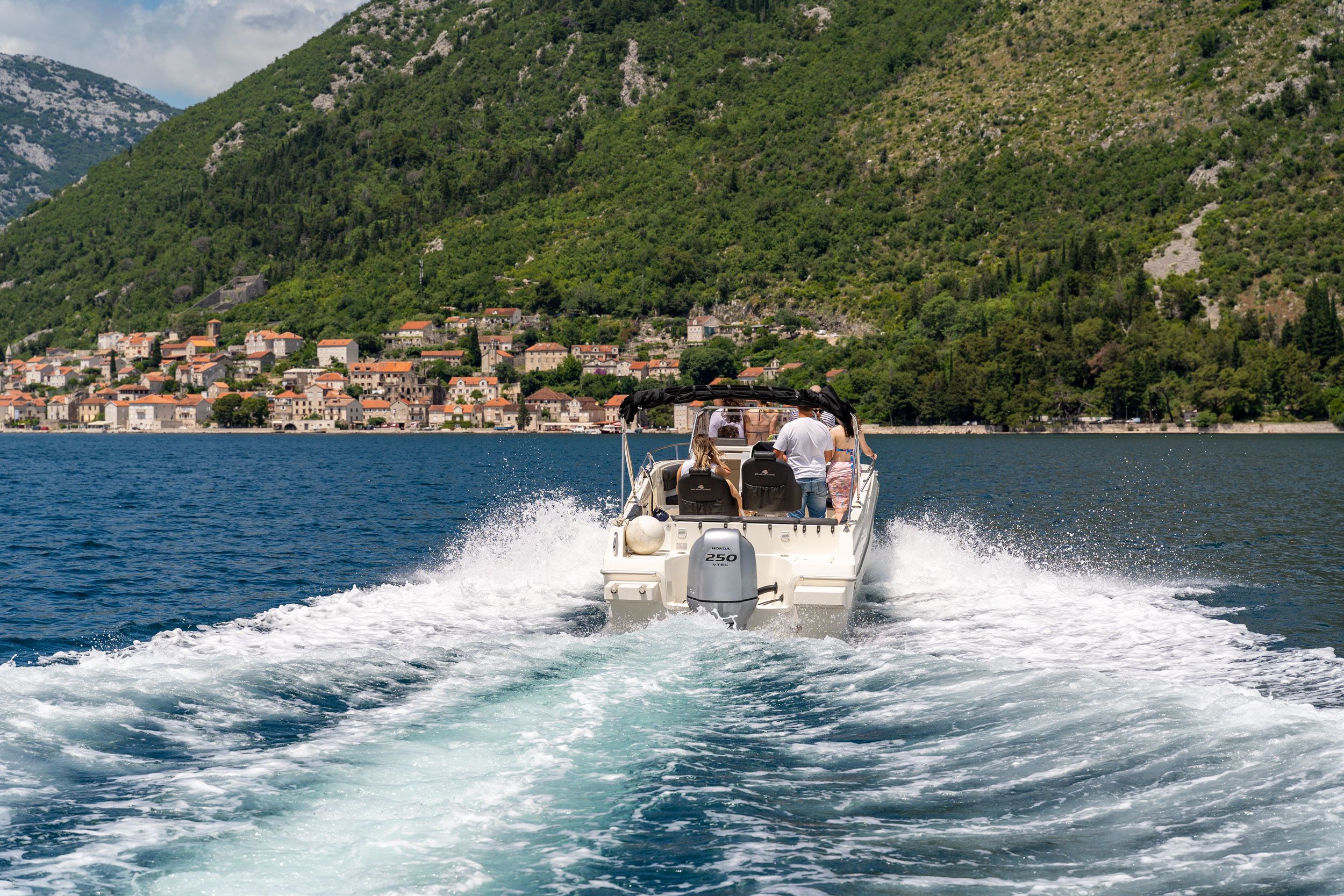 Atlantic Marine 750 | Open