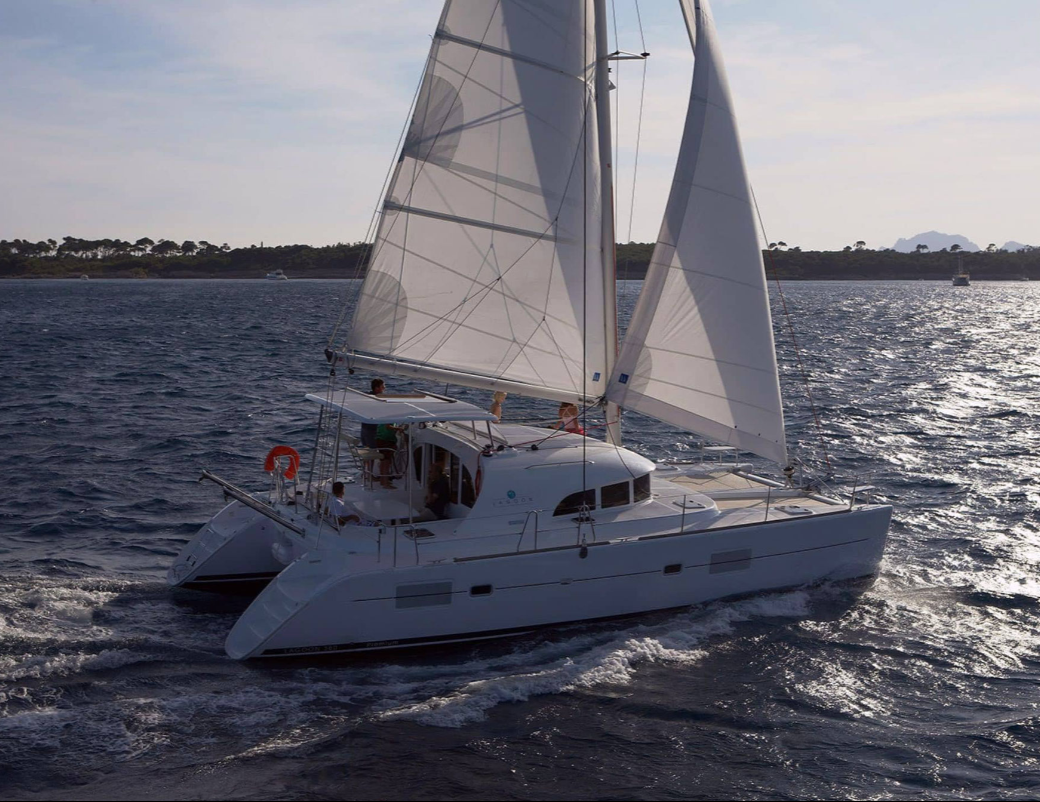 Lagoon 380 S2 | Poe Maia