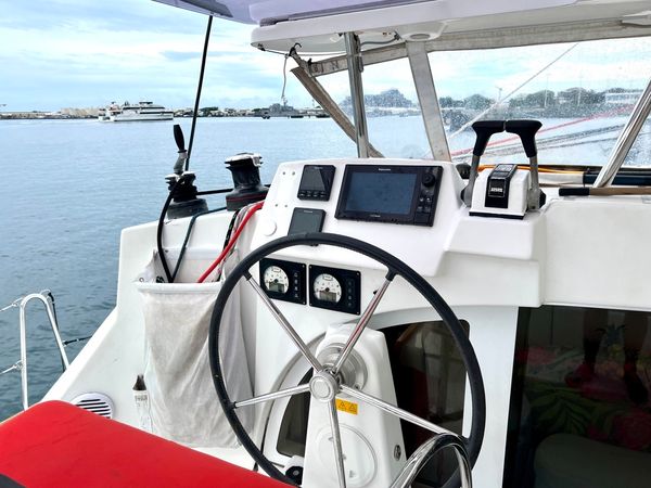 Lagoon 380 S2 | Poe Maia