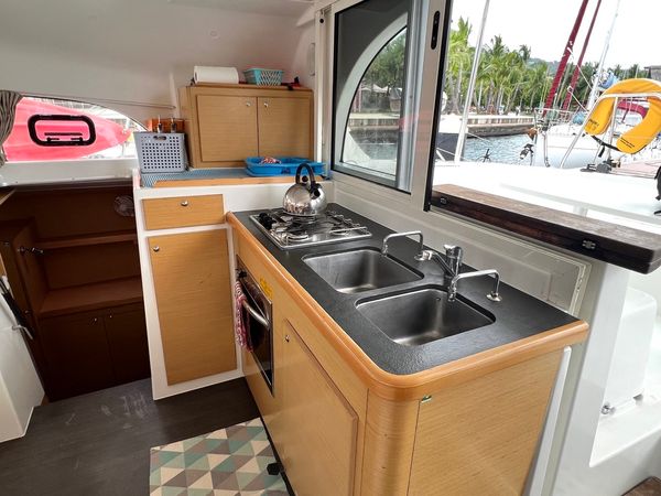 Lagoon 380 S2 | Poe Maia