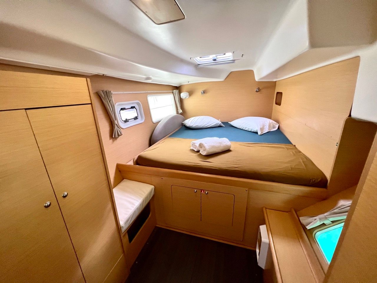 Lagoon 380 S2 | Poe Maia