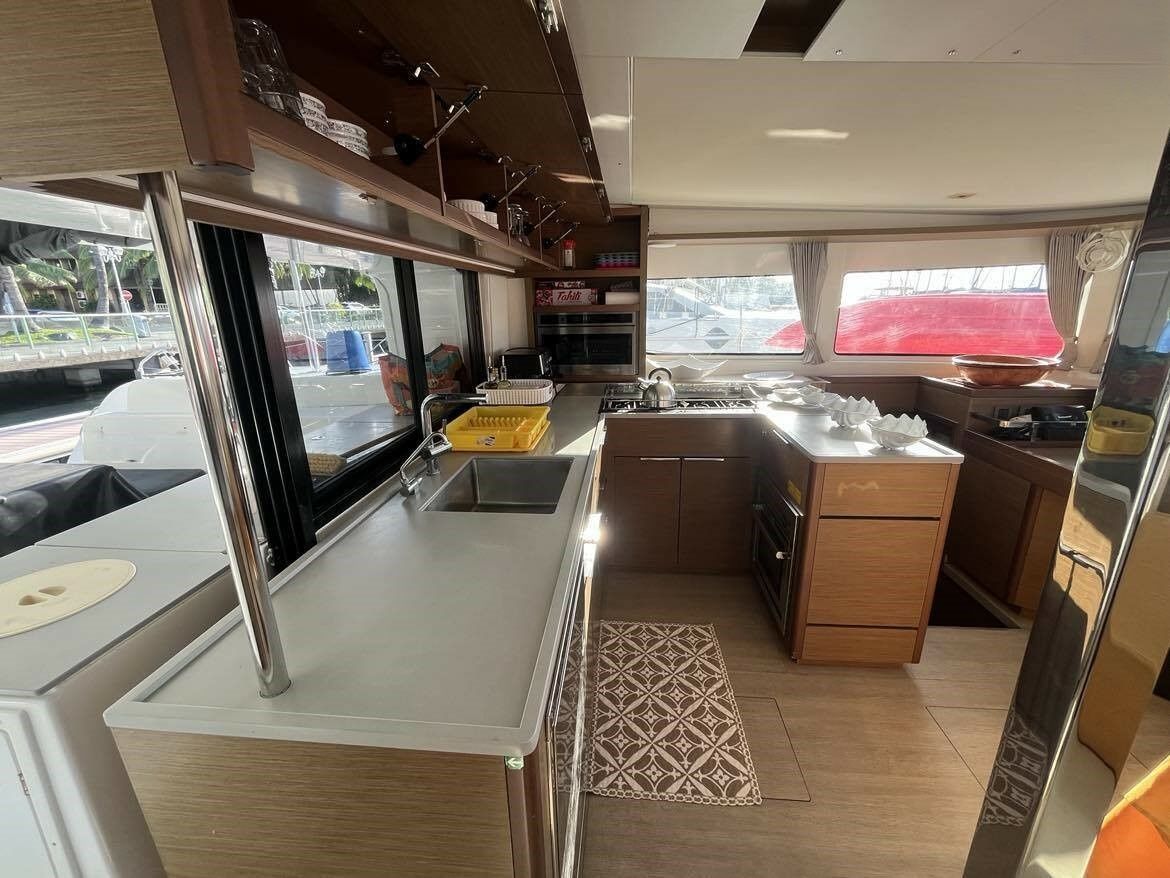 Lagoon 46 | Poe Rava