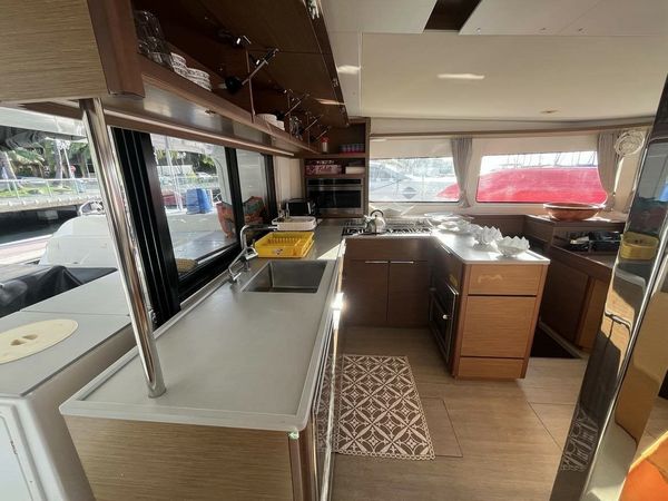 Lagoon 46 | Poe Rava