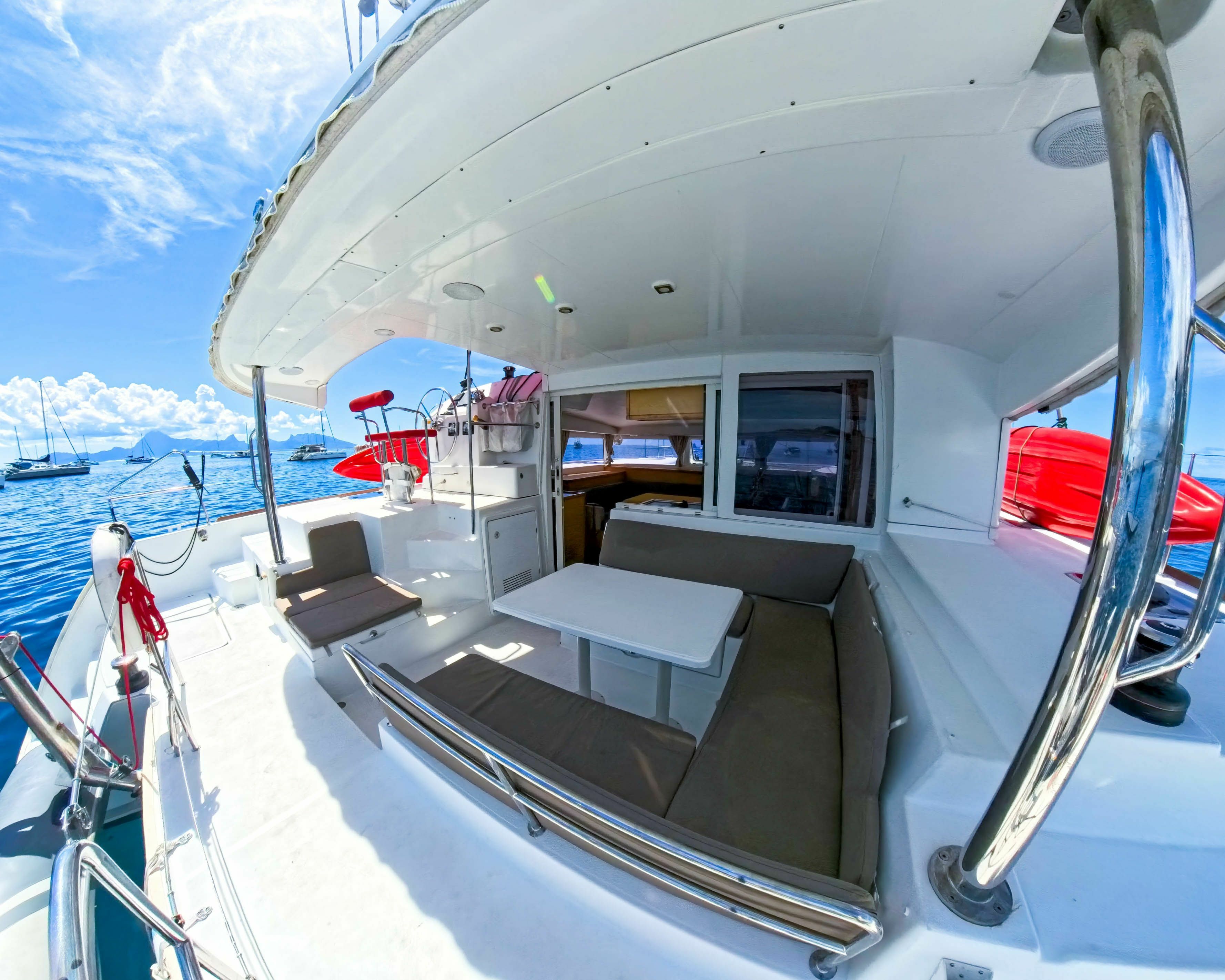 Lagoon 400 S2 | Poe Miti