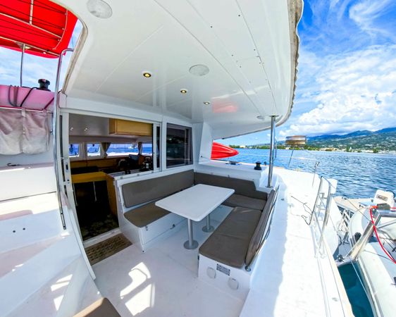 Lagoon 400 S2 | Poe Miti