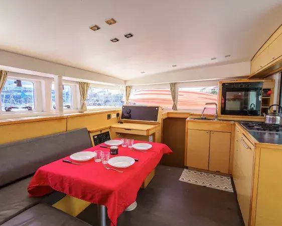 Lagoon 400 S2 | Poe Miti