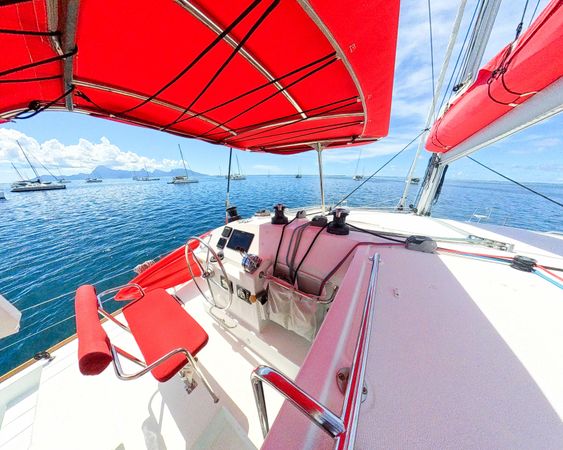 Lagoon 400 S2 | Poe Reva