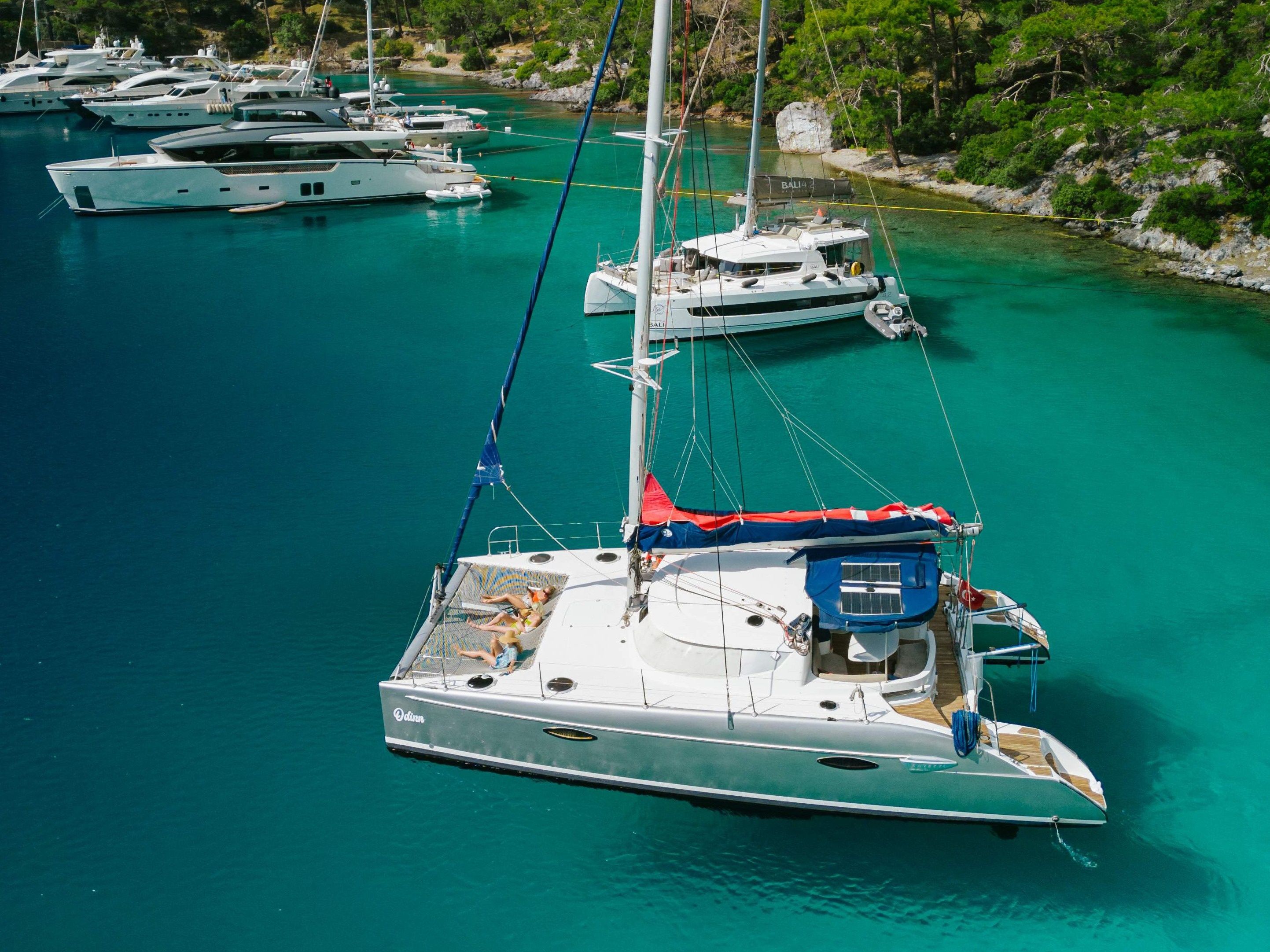 Fountaine Pajot Lavezzi 40 | Odinn