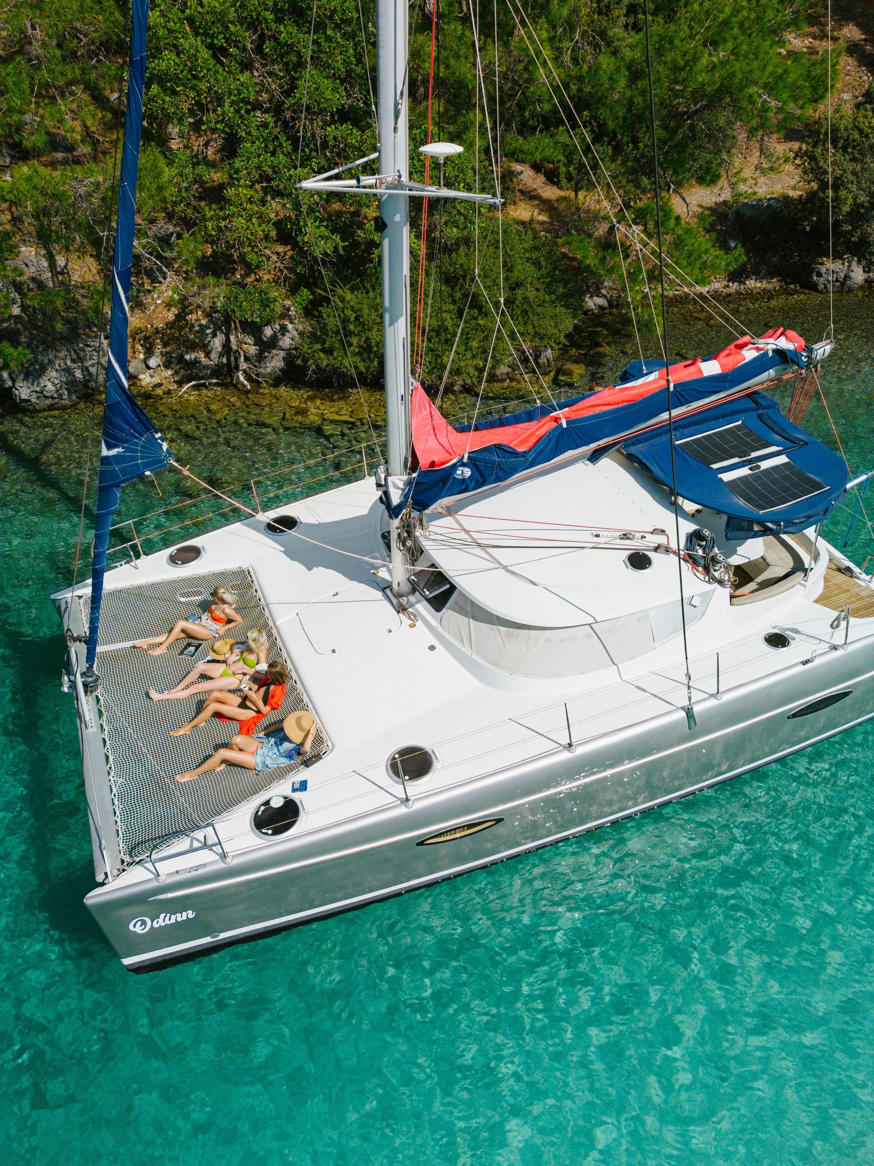 Fountaine Pajot Lavezzi 40 | Odinn