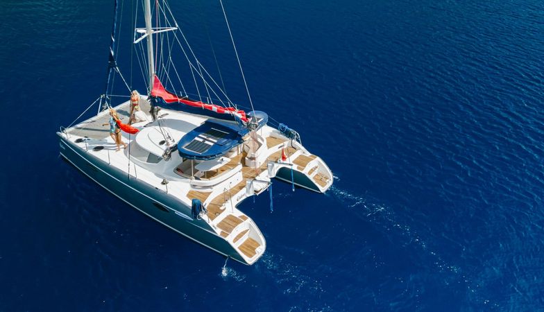 Fountaine Pajot Lavezzi 40 | Odinn