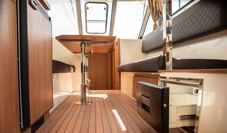 Cobra Yachts 40 | Haholo
