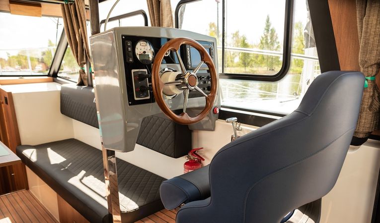 Cobra Yachts 40 | Haholo