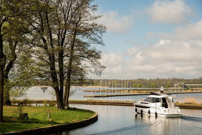 Platinum 989 | Layla