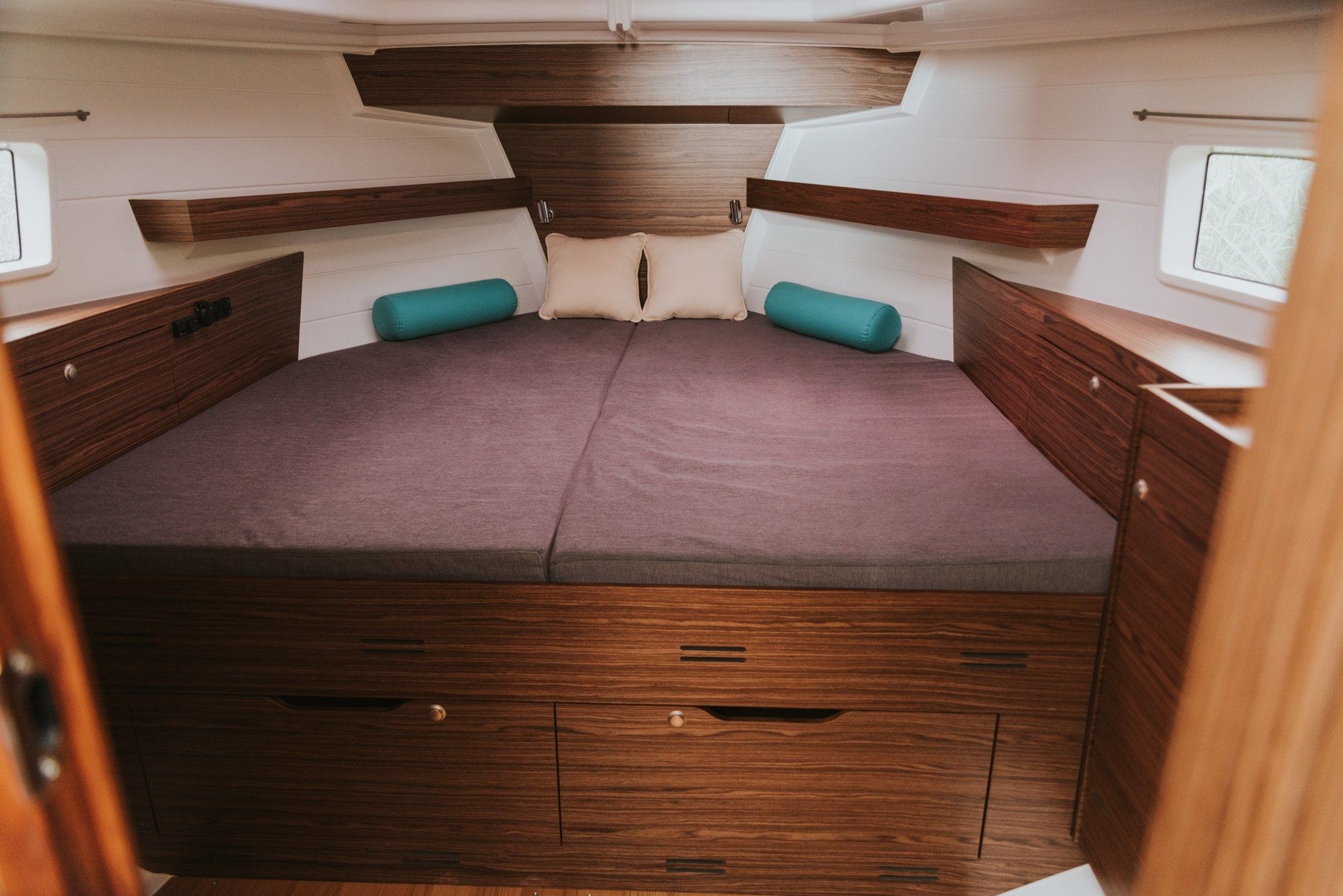 Platinum 989 | Layla