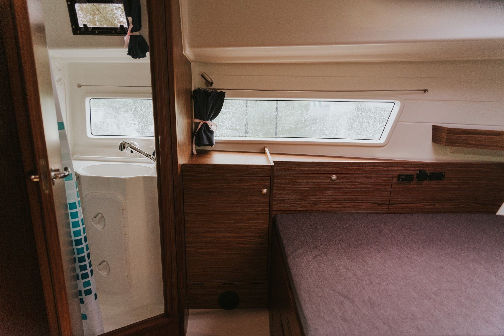 Platinum 989 | Layla