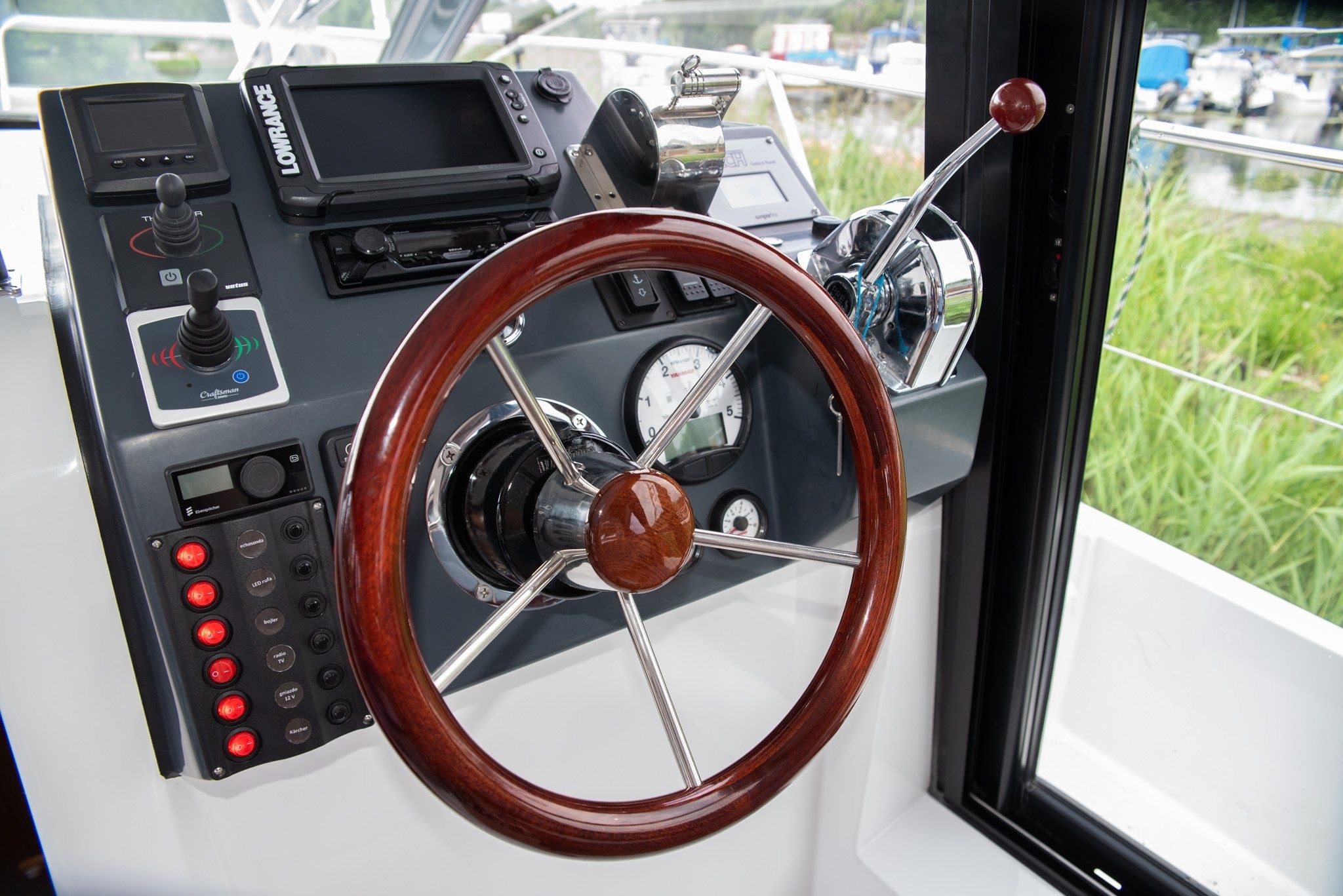 Platinum 989 | Layla