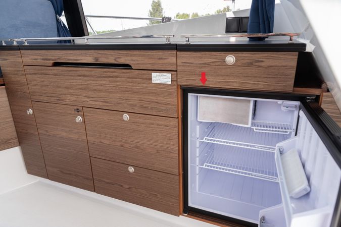 Platinum 989 | Layla