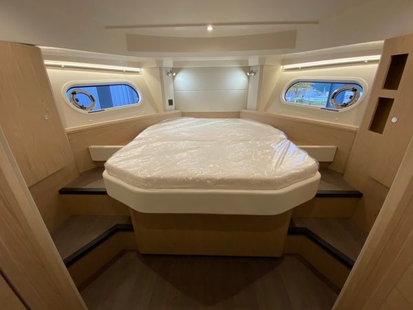 Beneteau Swift Trawler 41 Fly | Kyoto 3