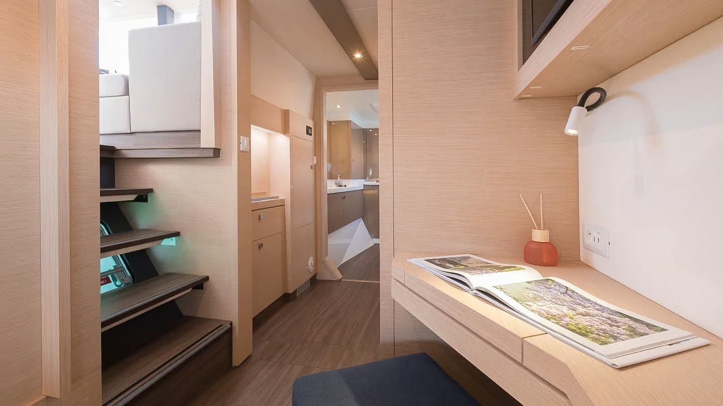 Fountaine Pajot Astrea 42 | Gabian