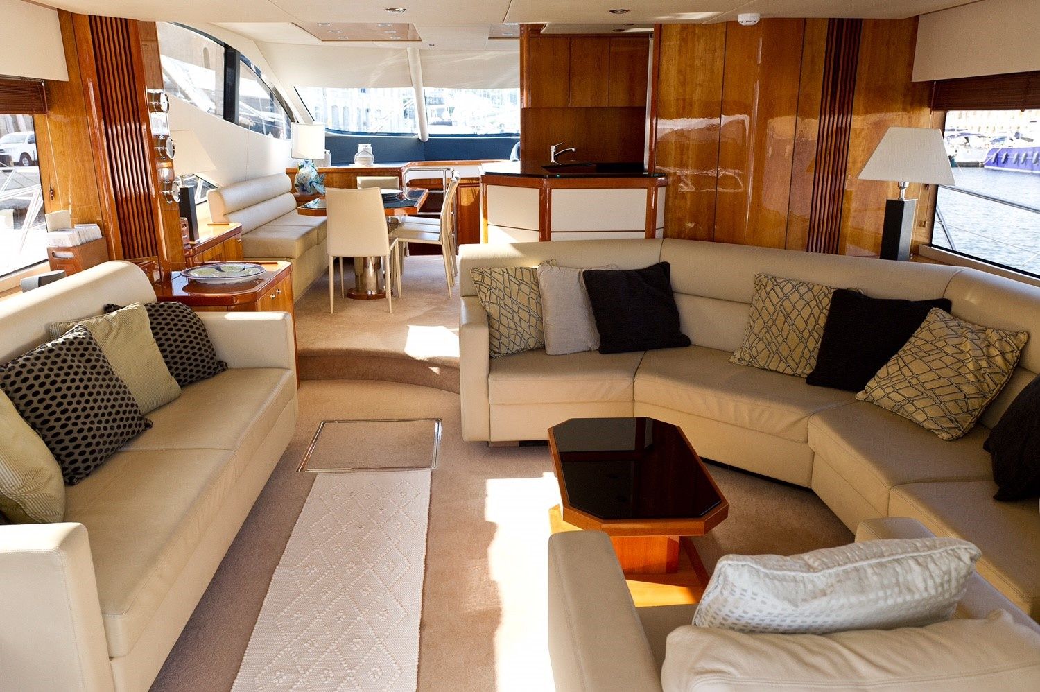 Sunseeker Manhattan 70 | Jupju