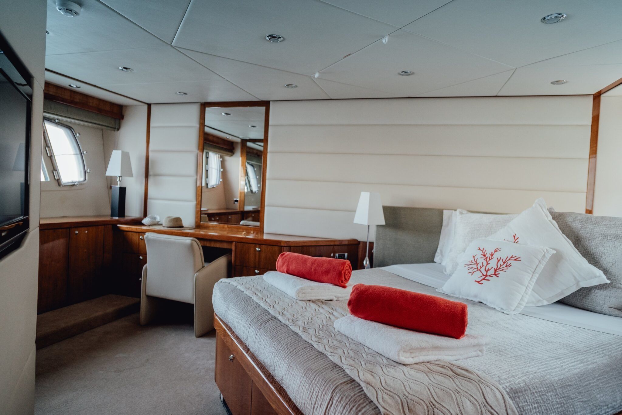 Sunseeker Manhattan 70 | Jupju