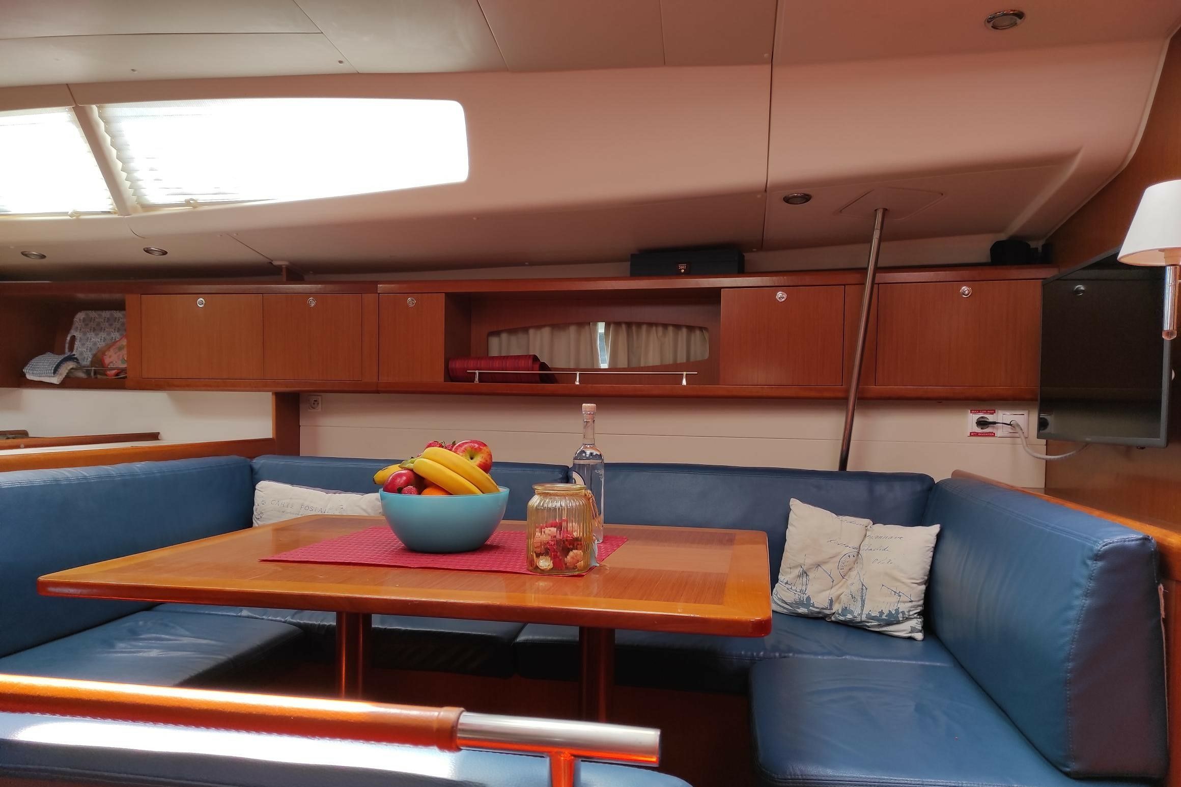 Beneteau Oceanis 54 | Valasia