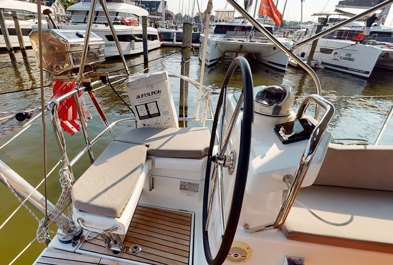 Jeanneau 51 | Recovery Room