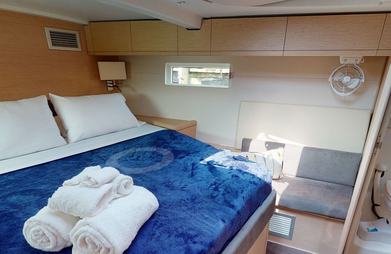 Jeanneau 51 | Recovery Room