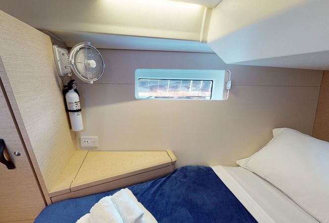 Jeanneau 51 | Recovery Room