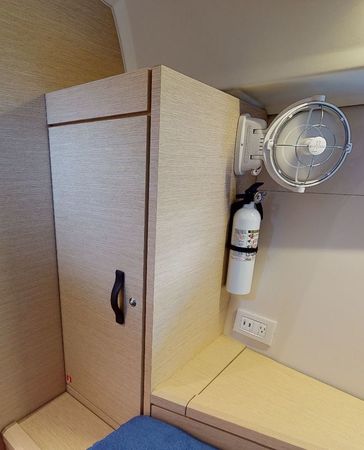 Jeanneau 51 | Recovery Room