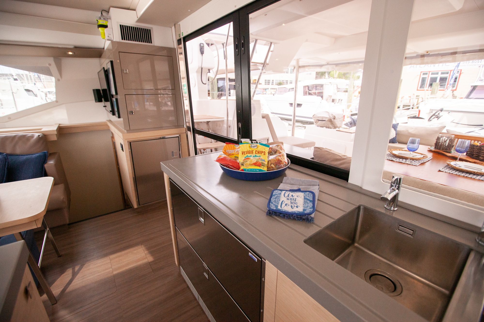 Fountaine Pajot Saona 47 | Dark Star
