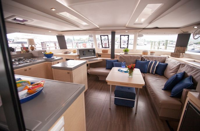 Fountaine Pajot Saona 47 | Dark Star