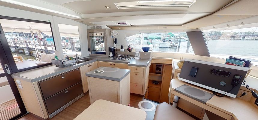 Fountaine Pajot Saona 47 | Dark Star