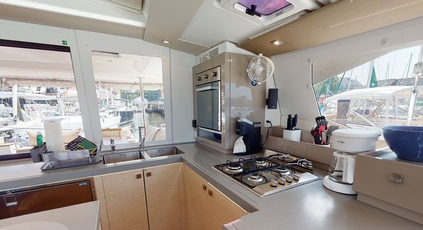 Fountaine Pajot Saona 47 | Dark Star