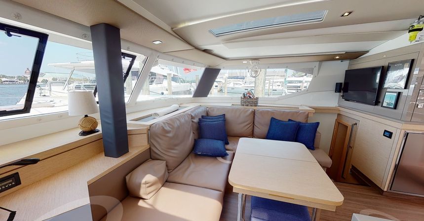 Fountaine Pajot Saona 47 | Dark Star