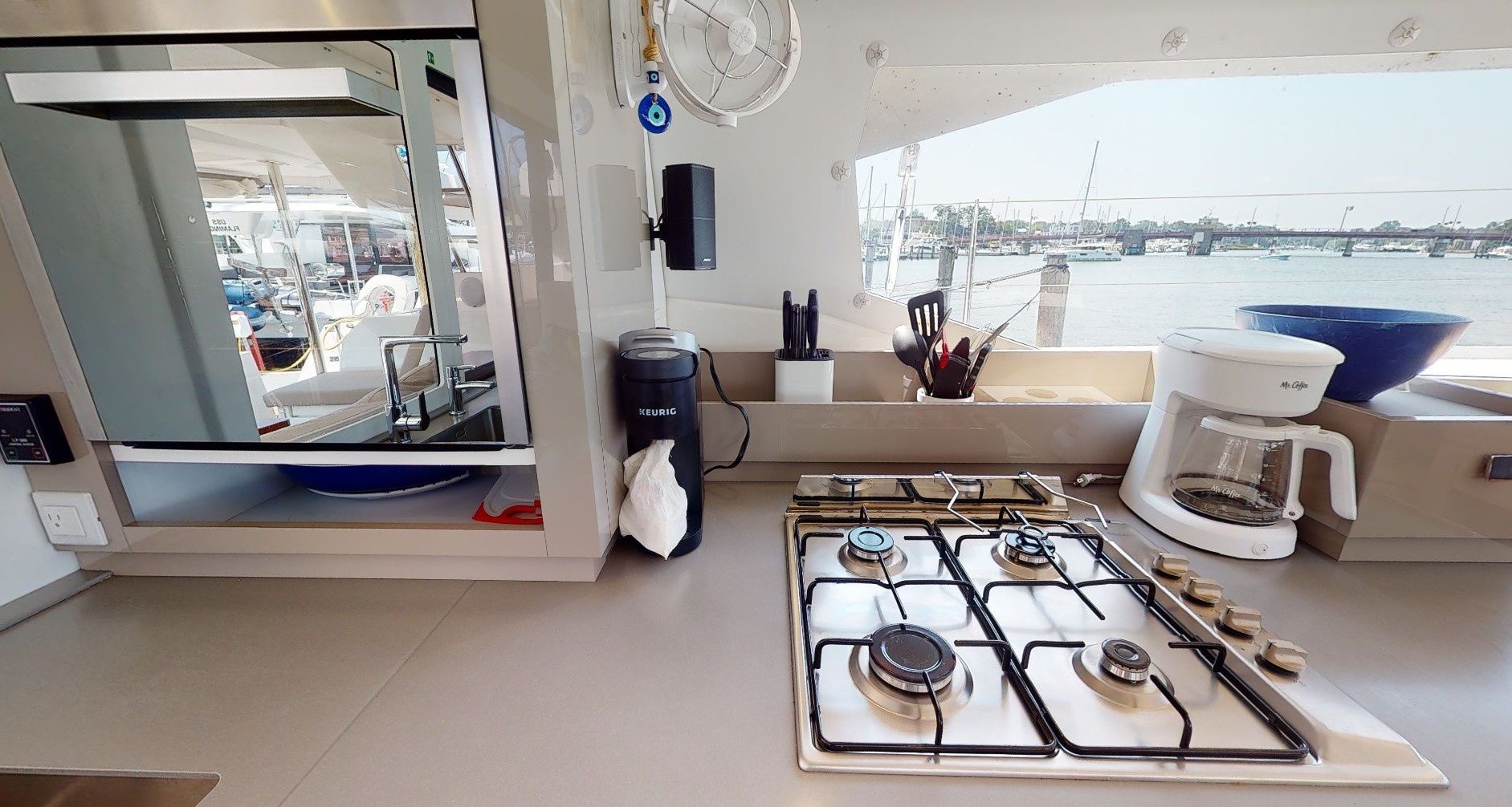 Fountaine Pajot Saona 47 | Dark Star