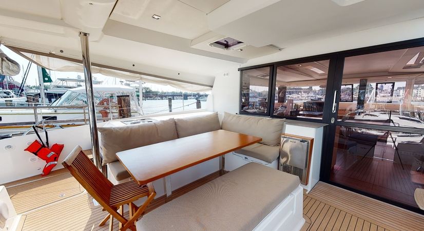 Fountaine Pajot Saona 47 | Dark Star