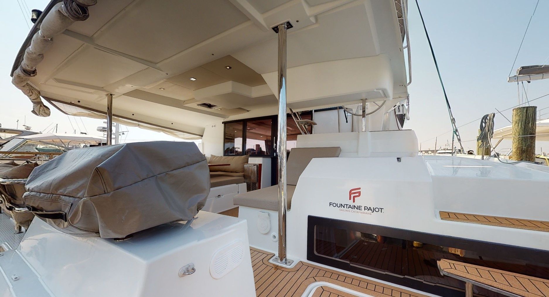 Fountaine Pajot Saona 47 | Dark Star