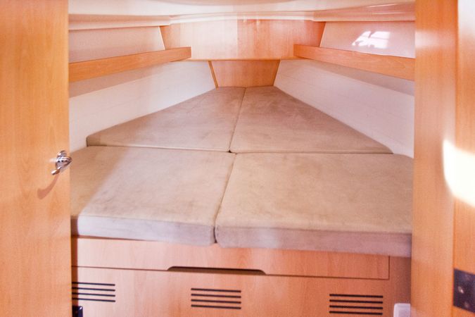 Delphia 33 MC | Biały Lew 1