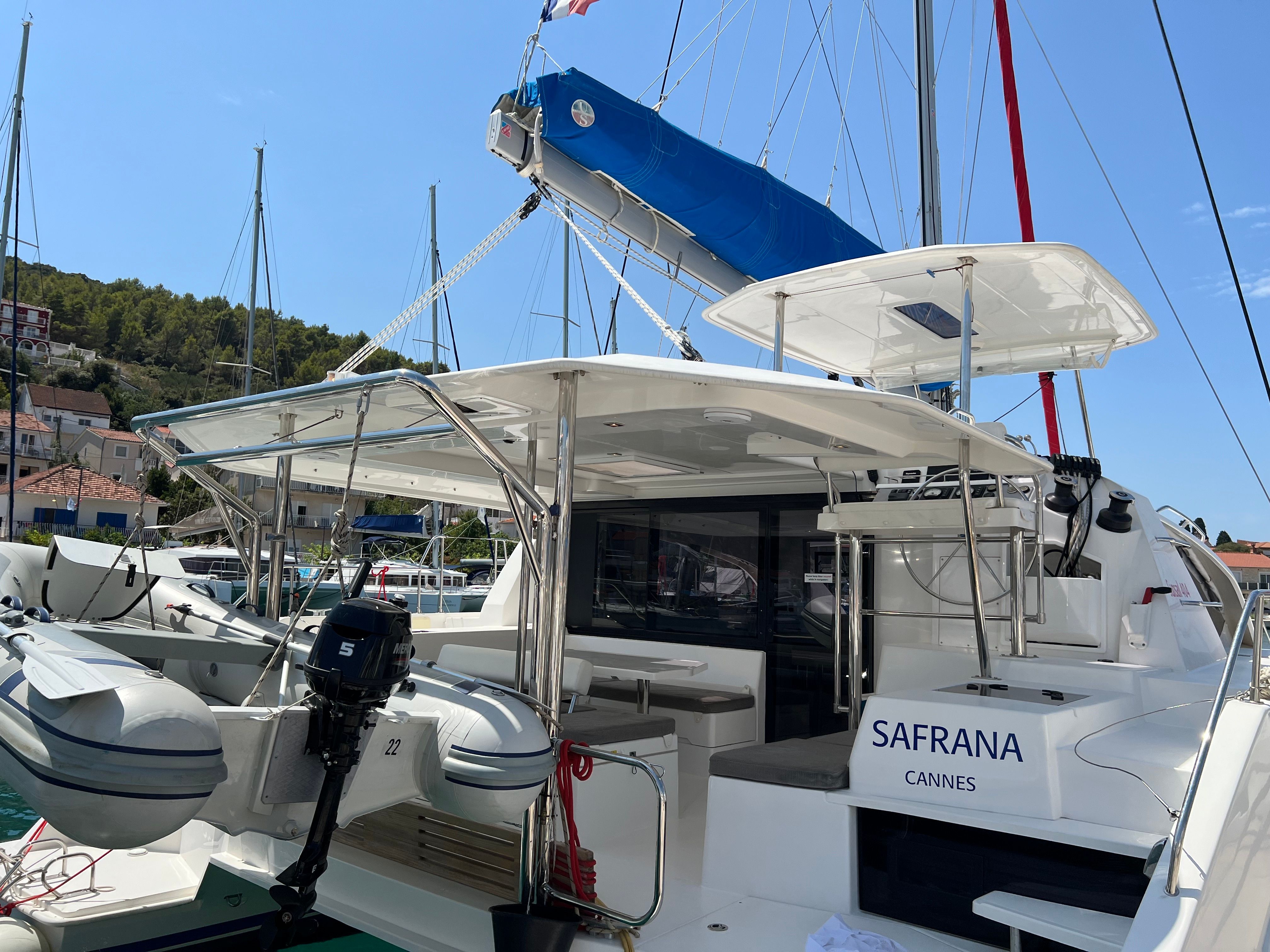 Leopard 40 | Sunsail 20