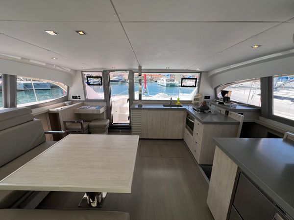 Leopard 40 | Sunsail 20