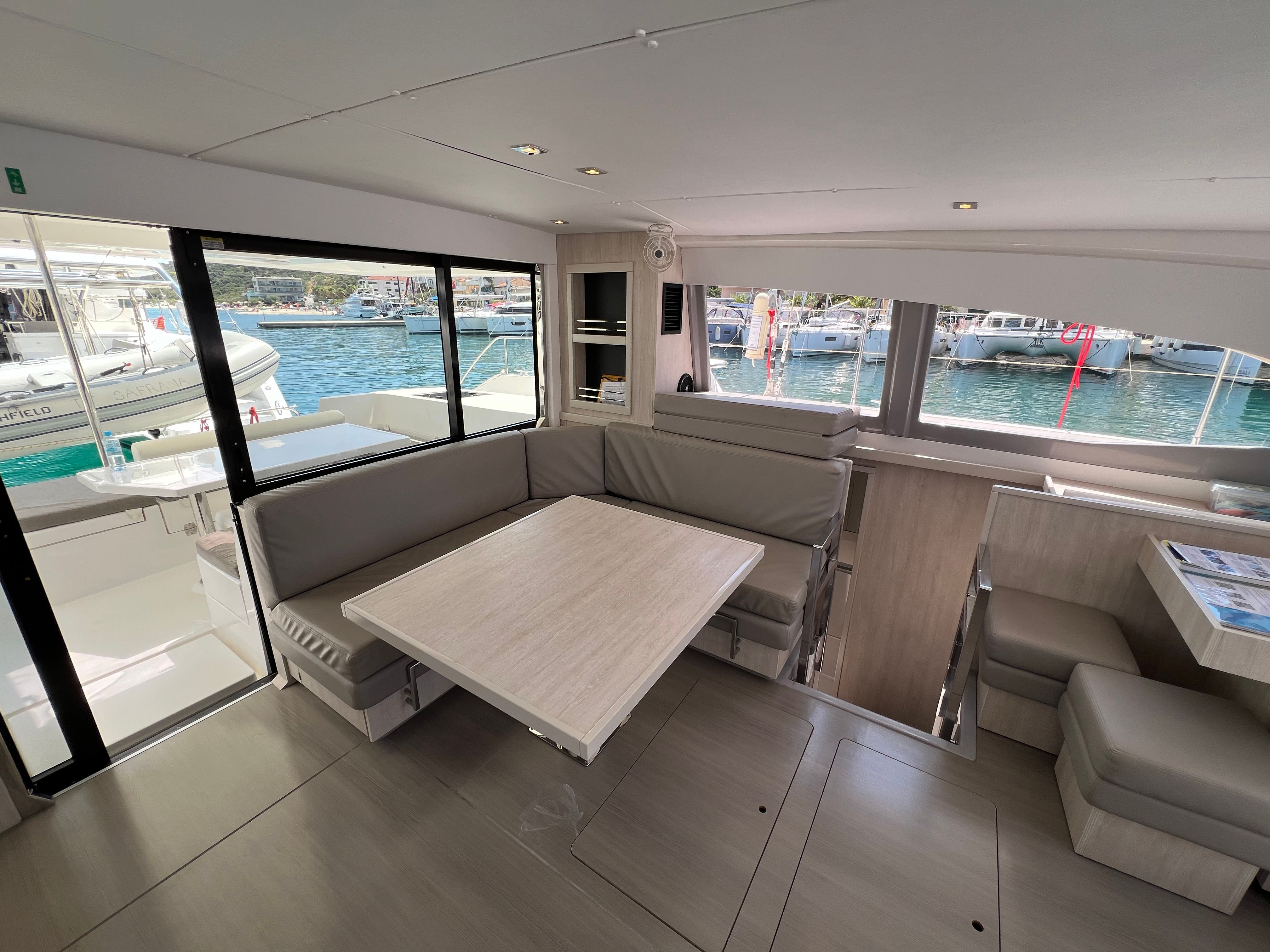 Leopard 40 | Sunsail 20