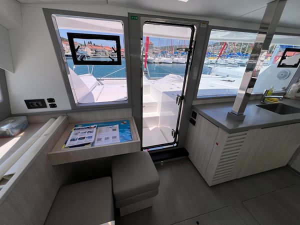 Leopard 40 | Sunsail 20