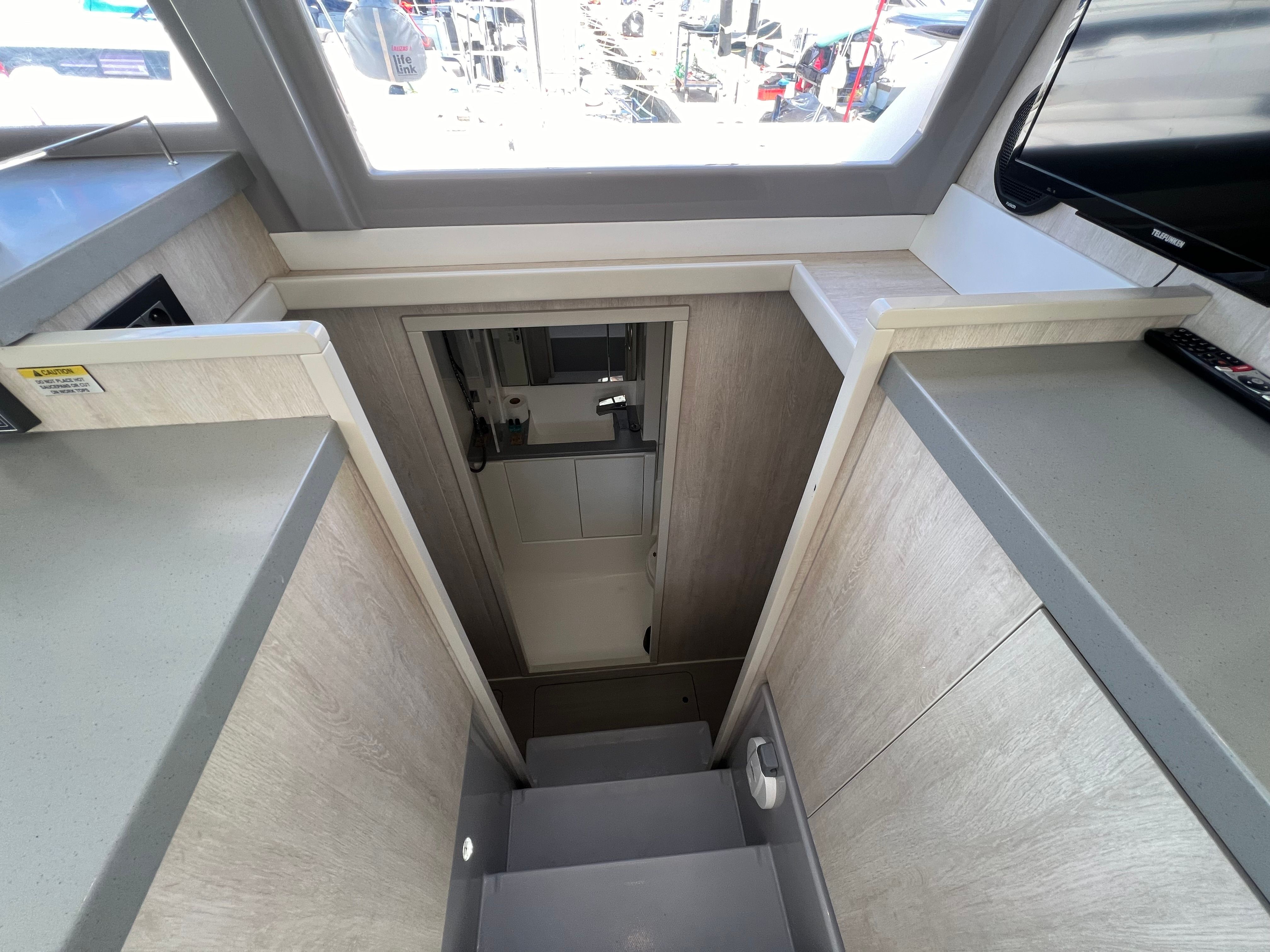 Leopard 40 | Sunsail 20