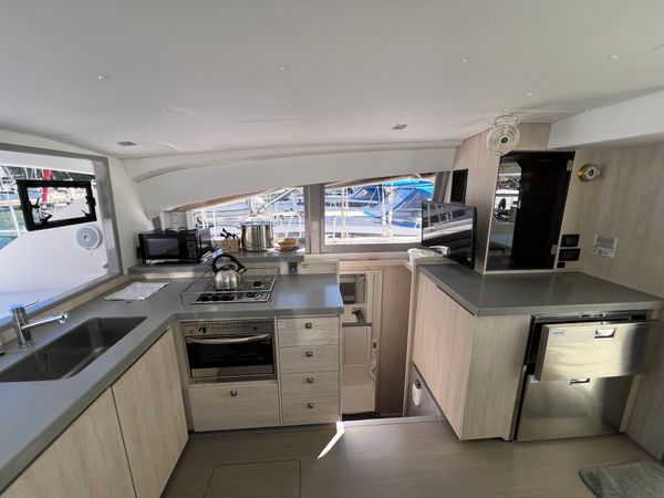 Leopard 40 | Sunsail 20