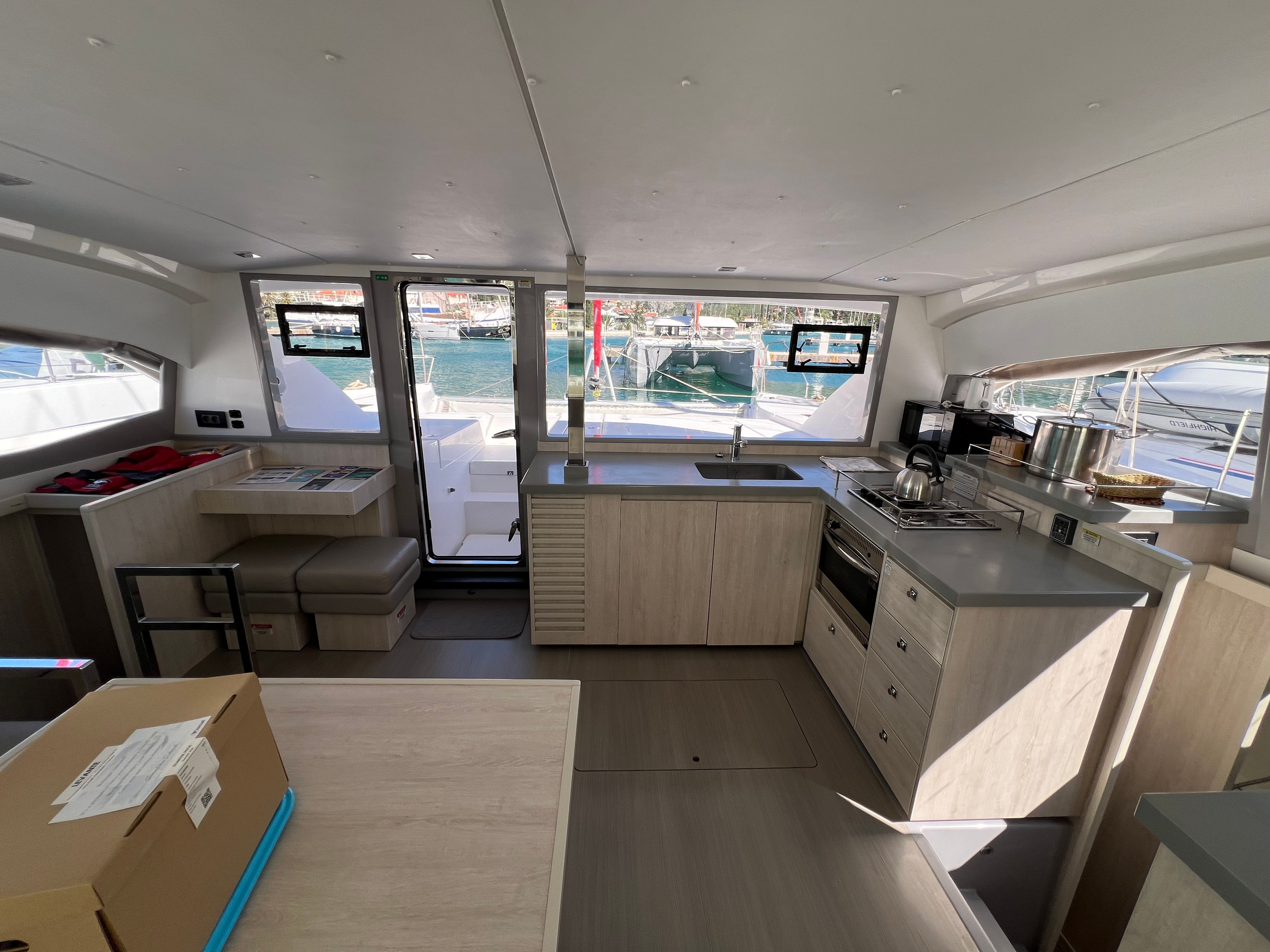 Leopard 40 | Sunsail 20