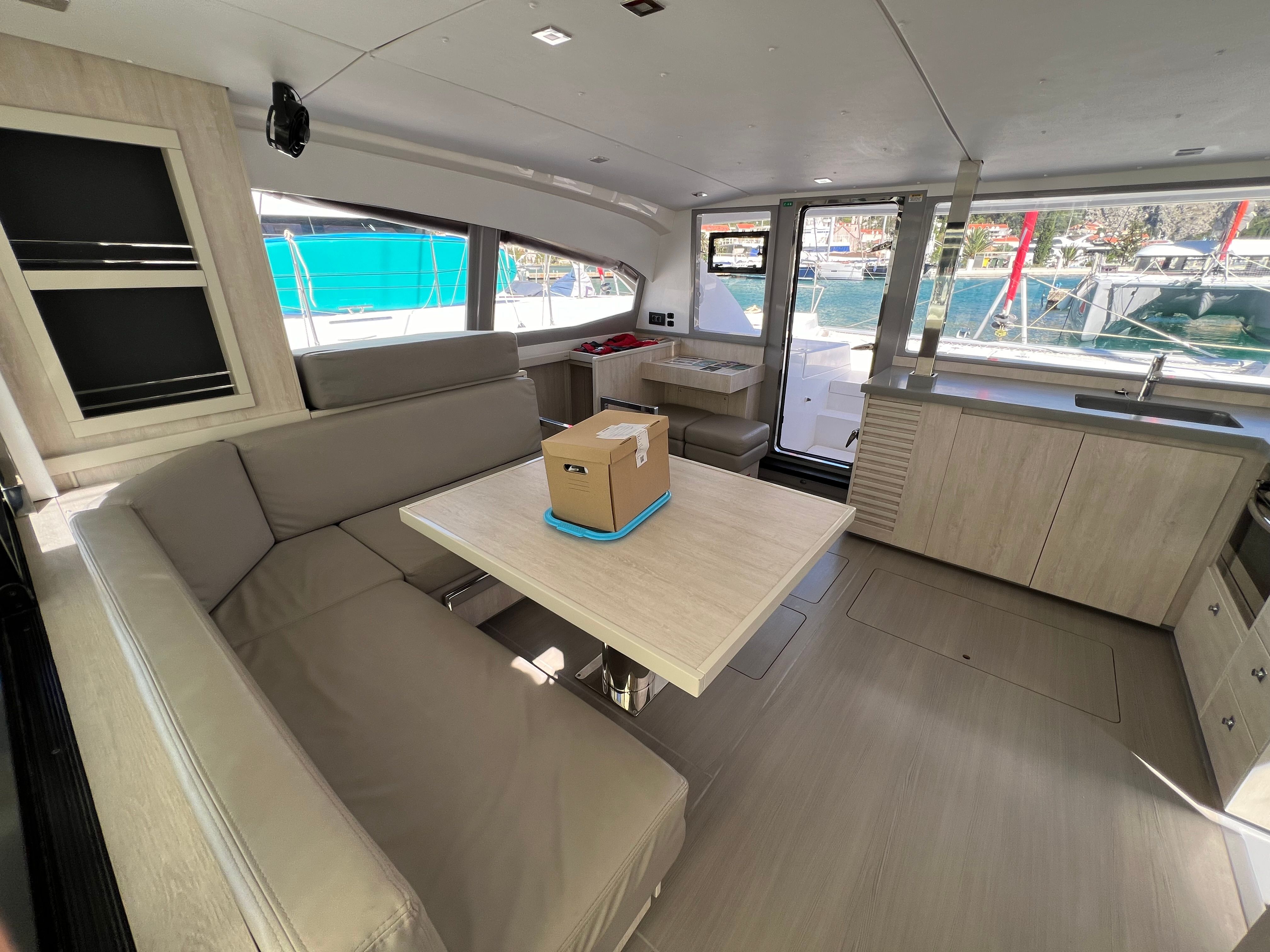 Leopard 40 | Sunsail 20