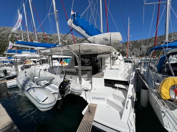 Leopard 40 | Sunsail 20